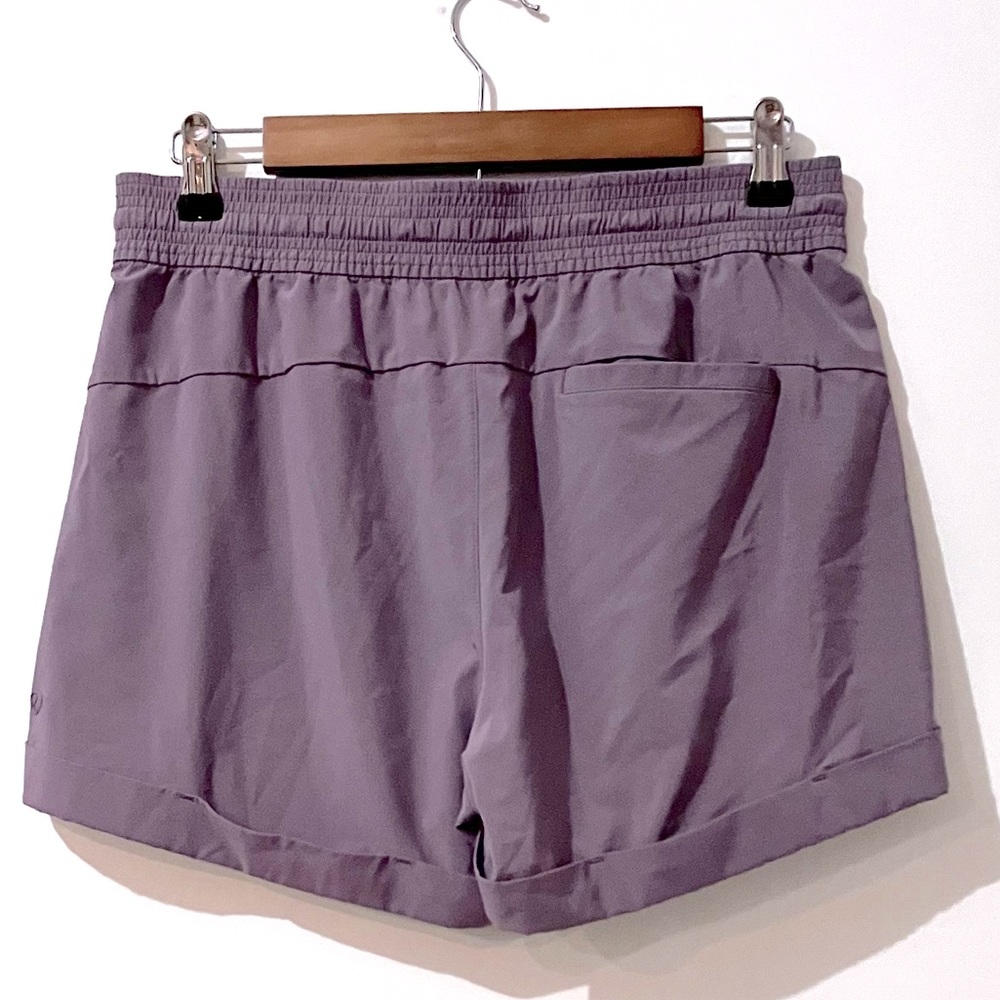 Lululemon “Spring Break Away” Cuffed Drawstring Athletic Shorts Pockets - Picture 6 of 9